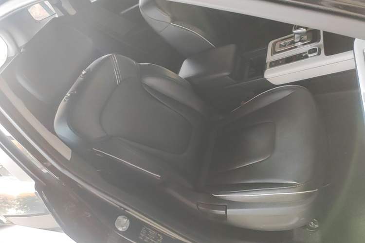 Used Hyundai ix35 2023 Musso 2.0L Deluxe Edition DLX Right Front Seat