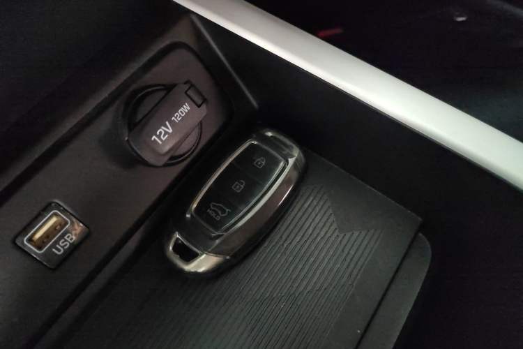 Used Hyundai ix35 2023 Musso 2.0L Deluxe Edition DLX Vehicle Key