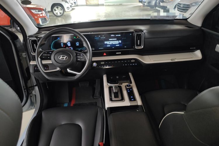 Used Hyundai ix35 2023 Musso 2.0L Deluxe Edition DLX Center Console