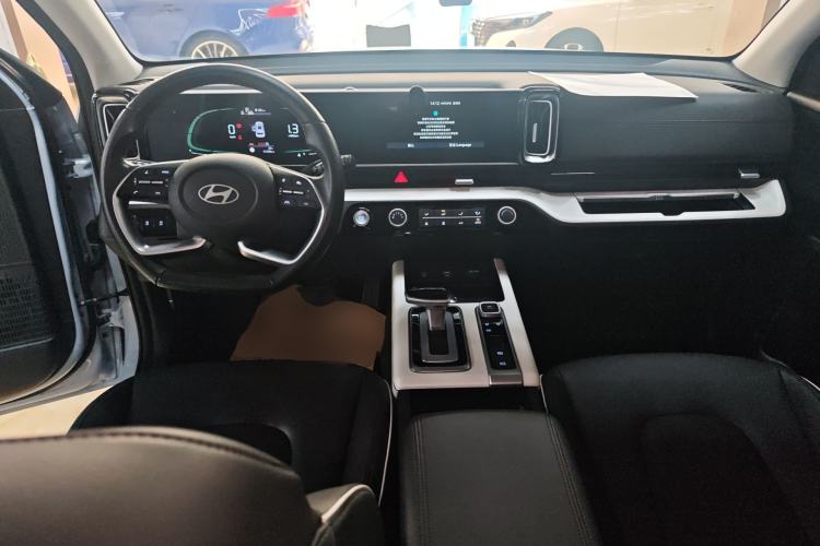 Used Hyundai ix35 2023 Musso 2.0L Deluxe Edition DLX Center Console