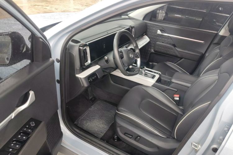 Used Hyundai ix35 2023 Musso 2.0L Deluxe Edition DLX Driver Seat