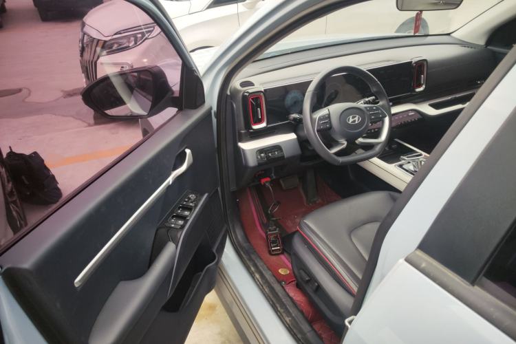 Used Hyundai ix35 2023 Musso 2.0L Flagship Edition TOP Driver Seat
