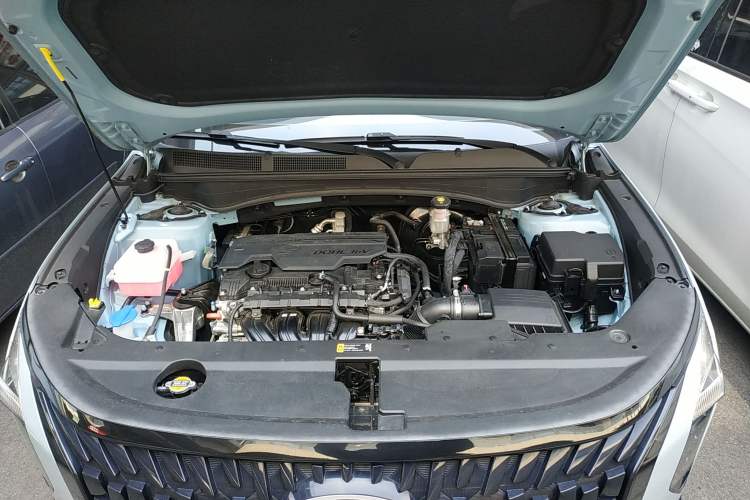 Used Hyundai ix35 2023 Musso 2.0L Flagship Edition TOP Engine Bay