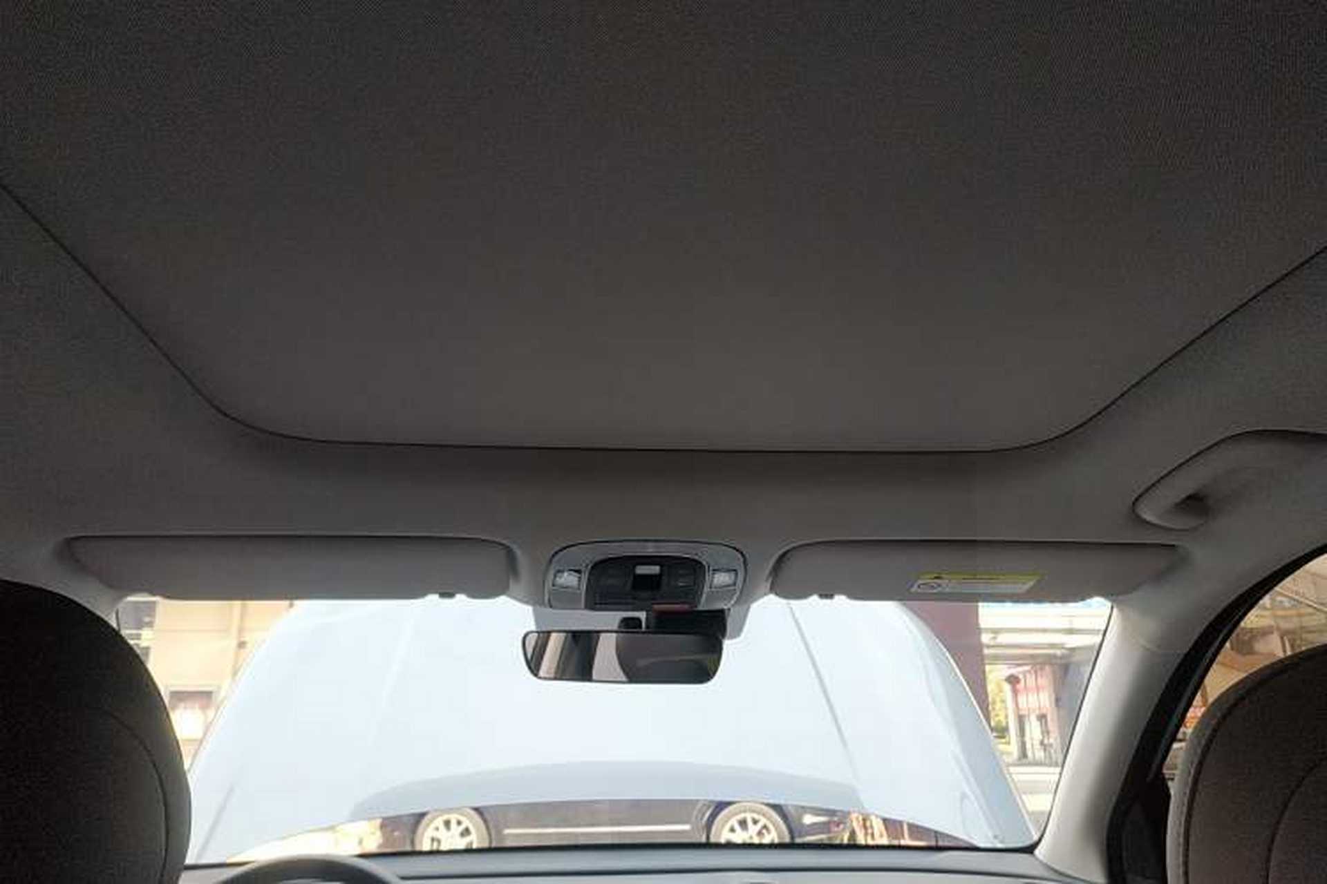 Used Hyundai ix35 2023 Musso 2.0L Flagship Edition TOP Headliner