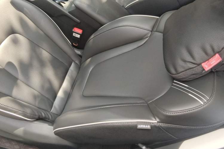 Used Hyundai ix35 2023 Musso 2.0L Deluxe Edition DLX Left Front Seat