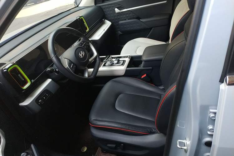 Used Hyundai ix35 2023 Musso 2.0L Flagship Edition TOP Left Front Seat