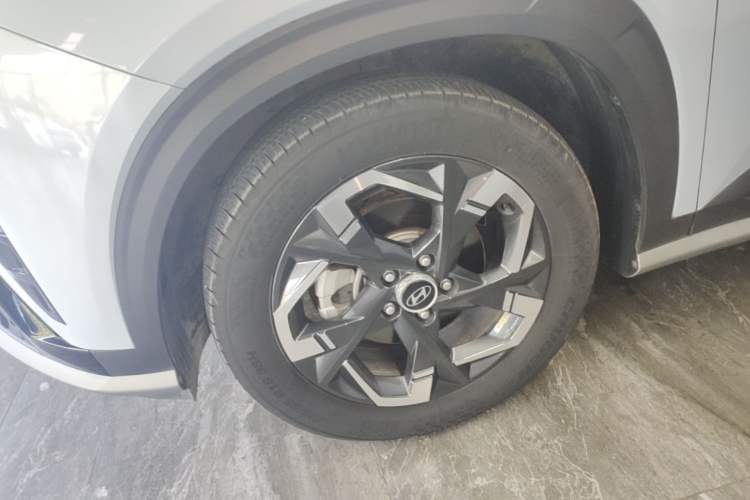 Used Hyundai ix35 2023 Musso 2.0L Flagship Edition TOP Left Front Wheel Hub