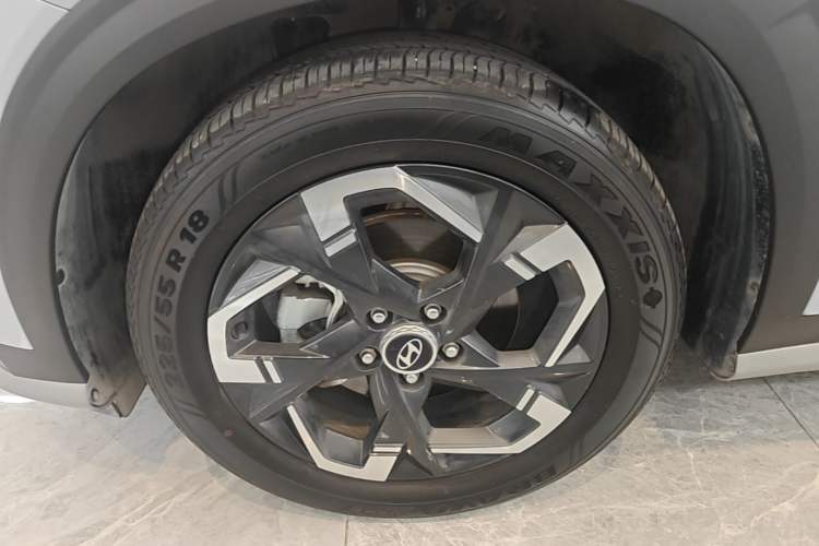 Used Hyundai ix35 2023 Musso 2.0L Flagship Edition TOP Left Front Wheel Hub