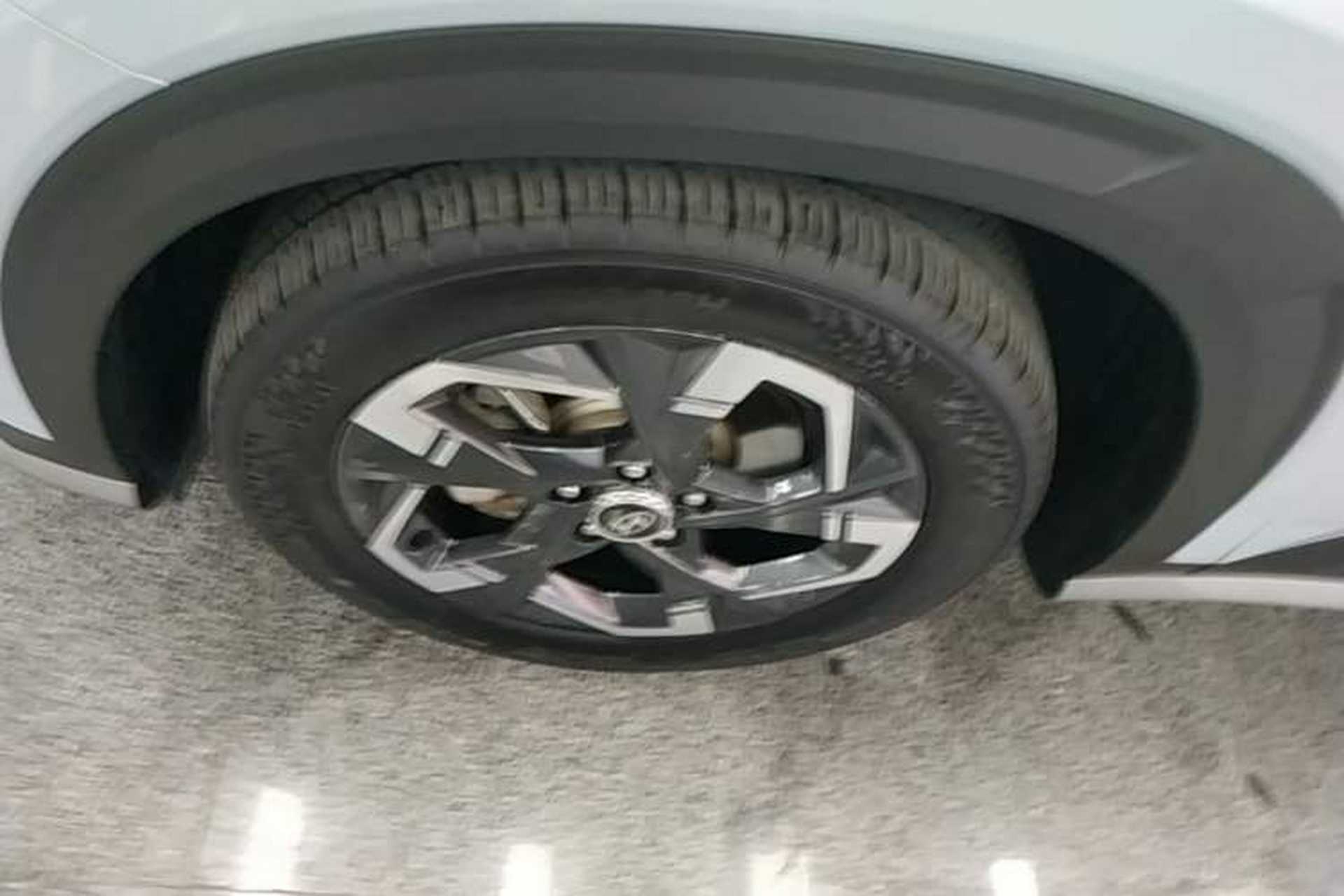 Used Hyundai ix35 2023 Musso 2.0L Flagship Edition TOP Left Front Wheel Hub