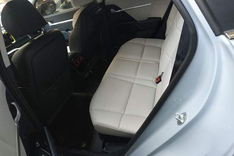 Used Hyundai ix35 2023 Musso 2.0L Flagship Edition TOP Left Rear Seat