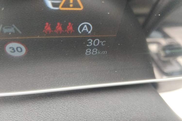 Used Hyundai ix35 2023 Musso 2.0L Deluxe Edition DLX Odometer Close Up