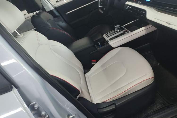 Used Hyundai ix35 2023 Musso 2.0L Flagship Edition TOP Right Front Seat