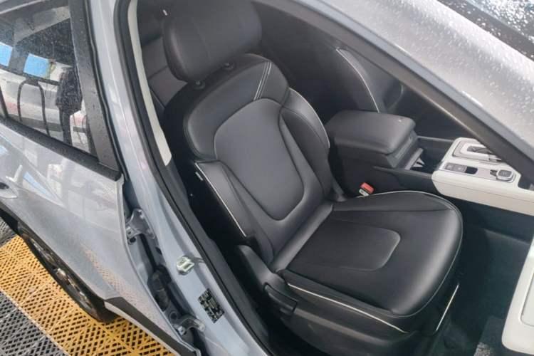 Used Hyundai ix35 2023 Musso 2.0L Deluxe Edition DLX Right Front Seat