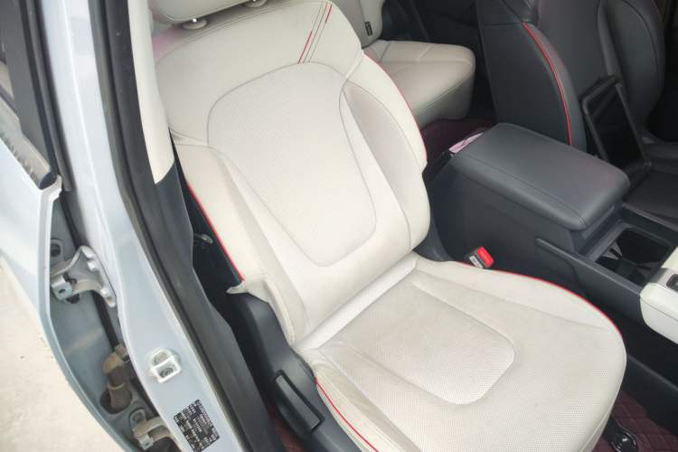 Used Hyundai ix35 2023 Musso 2.0L Flagship Edition TOP Right Front Seat