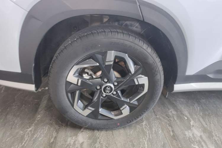Used Hyundai ix35 2023 Musso 2.0L Flagship Edition TOP Right Rear Wheel Hub