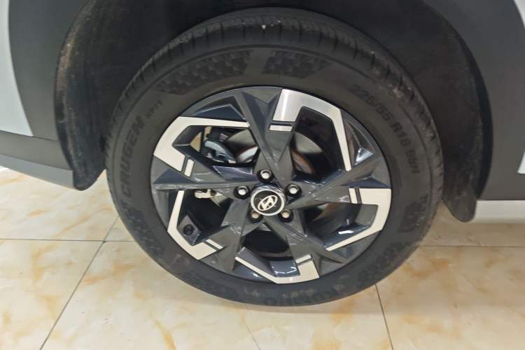 Used Hyundai ix35 2023 Musso 2.0L Deluxe Edition DLX Right Rear Wheel Hub