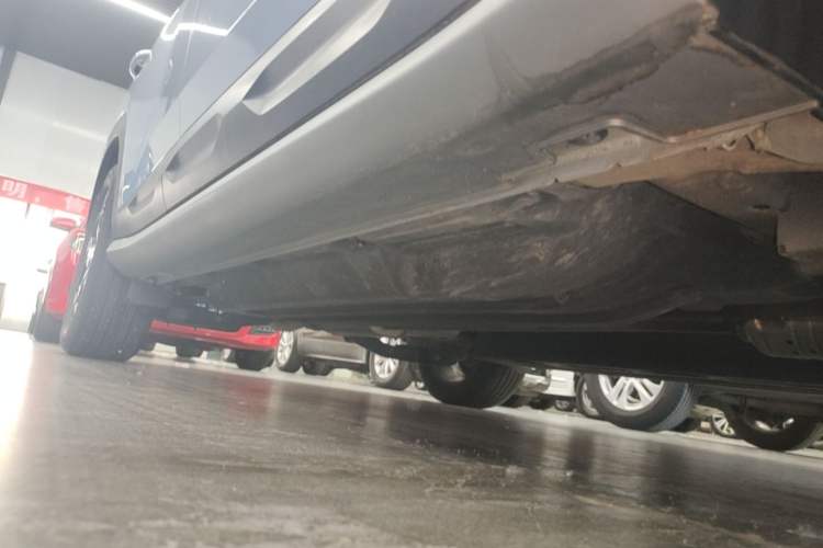Used Hyundai ix35 2023 Musso 2.0L Flagship Edition TOP Right Side Sill