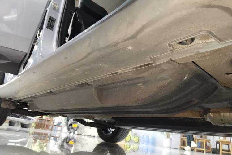 Used Hyundai ix35 2023 Musso 2.0L Prestige LUX Edition Right Side Sill