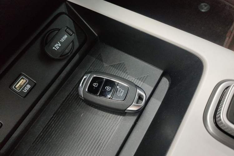 Used Hyundai ix35 2023 Musso 2.0L Prestige LUX Edition Vehicle Key