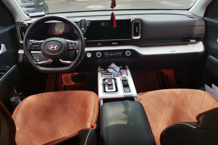 Used Hyundai ix35 2023 Musso 2.0L Deluxe Edition DLX Center Console