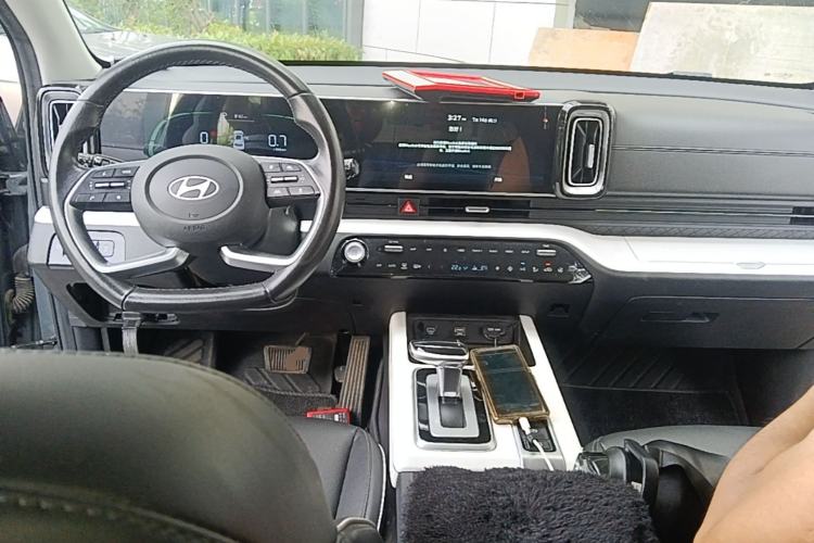 Used Hyundai ix35 2023 Musso 2.0L Prestige LUX Edition Center Console