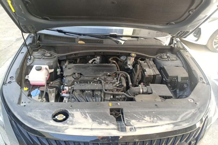 Used Hyundai ix35 2023 Musso 2.0L Prestige LUX Edition Engine Bay
