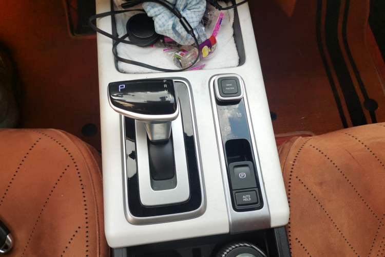 Used Hyundai ix35 2023 Musso 2.0L Deluxe Edition DLX Gear Lever
