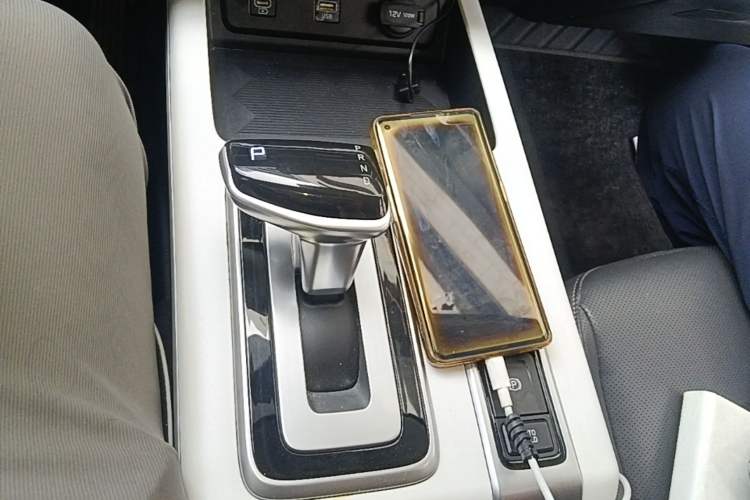 Used Hyundai ix35 2023 Musso 2.0L Prestige LUX Edition Gear Lever
