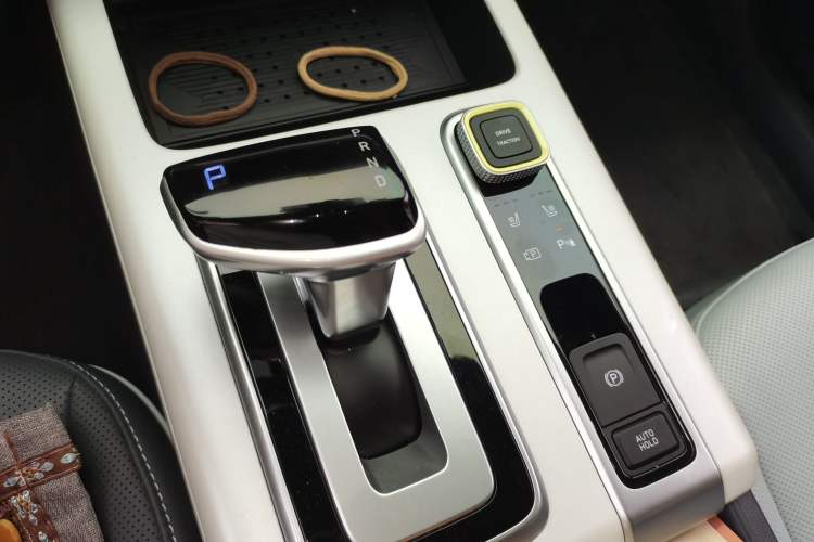 Used Hyundai ix35 2023 Musso 2.0L Flagship Edition TOP Gear Lever