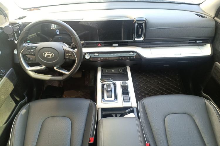Used Hyundai ix35 2023 Musso 2.0L Prestige LUX Edition Interior 2