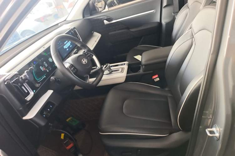Used Hyundai ix35 2023 Musso 2.0L Prestige LUX Edition Left Front Seat