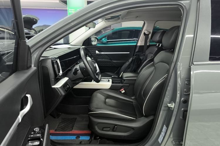 Used Hyundai ix35 2023 Musso 2.0L Prestige LUX Edition Left Front Seat