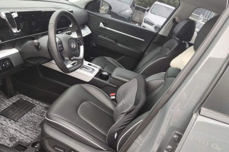 Used Hyundai ix35 2023 Musso 2.0L Deluxe Edition DLX Left Front Seat