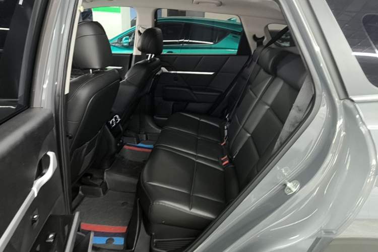 Used Hyundai ix35 2023 Musso 2.0L Prestige LUX Edition Left Rear Seat