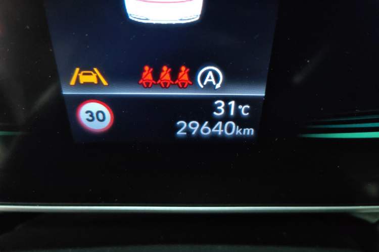 Used Hyundai ix35 2023 Musso 2.0L Deluxe Edition DLX Odometer Close Up
