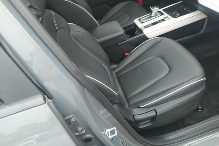 Used Hyundai ix35 2023 Musso 2.0L Deluxe Edition DLX Right Front Seat