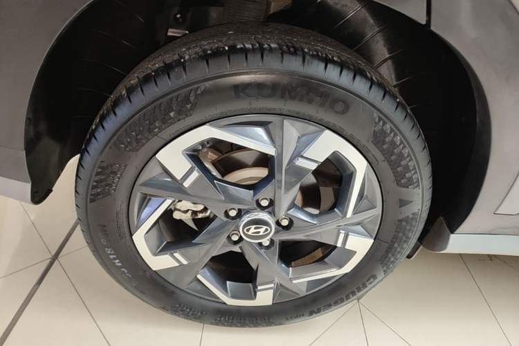 Used Hyundai ix35 2023 Musso 2.0L Deluxe Edition DLX Right Rear Wheel Hub