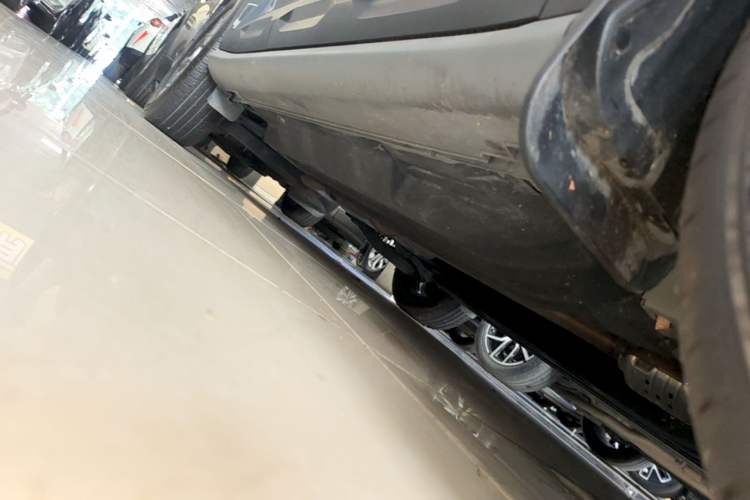 Used Hyundai ix35 2023 Musso 2.0L Prestige LUX Edition Right Side Sill