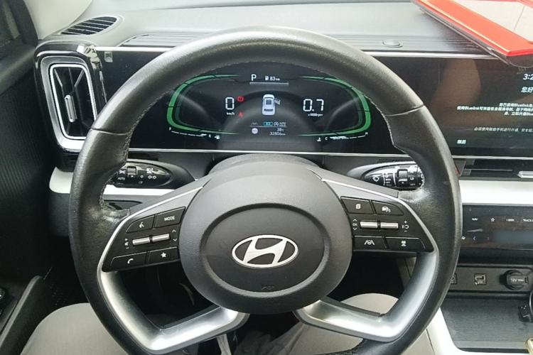 Used Hyundai ix35 2023 Musso 2.0L Prestige LUX Edition Steering Wheel