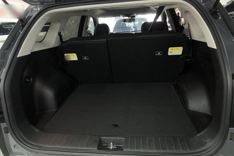 Used Hyundai ix35 2023 Musso 2.0L Prestige LUX Edition Trunk