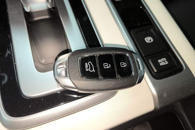Used Hyundai ix35 2023 Musso 2.0L Prestige LUX Edition Vehicle Key