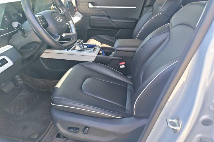 Used Hyundai ix35 2023 Musso 2.0L Deluxe Edition DLX Left Front Seat