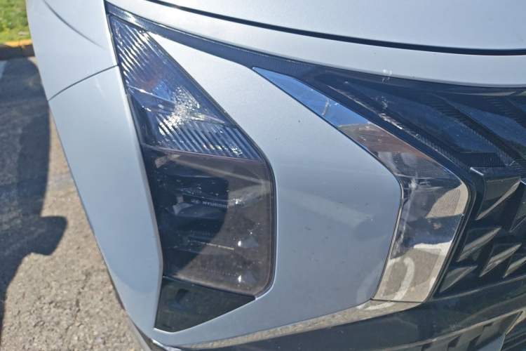 Used Hyundai ix35 2023 Musso 2.0L Deluxe Edition DLX Right Front Headlight