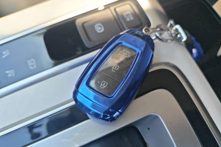 Used Hyundai ix35 2023 Musso 2.0L Deluxe Edition DLX Vehicle Key