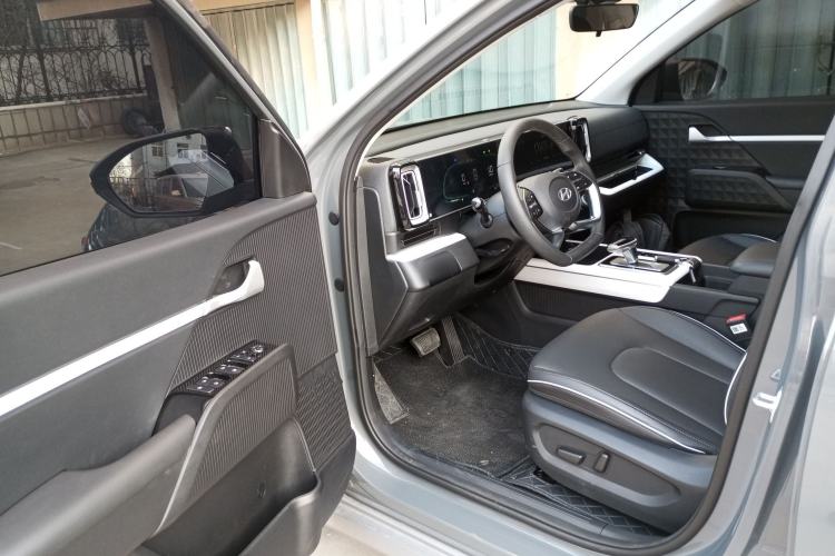 Used Hyundai ix35 2023 Musso 2.0L Deluxe Edition DLX Driver Seat