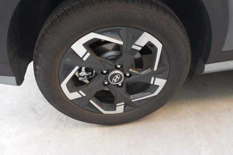 Used Hyundai ix35 2023 Musso 2.0L Deluxe Edition DLX Exterior 5