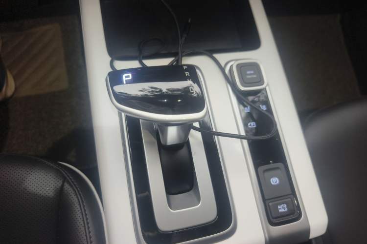 Used Hyundai ix35 2023 Musso 2.0L Prestige LUX Edition Gear Lever