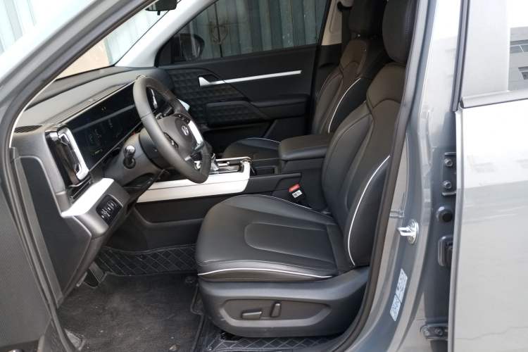 Used Hyundai ix35 2023 Musso 2.0L Deluxe Edition DLX Left Front Seat