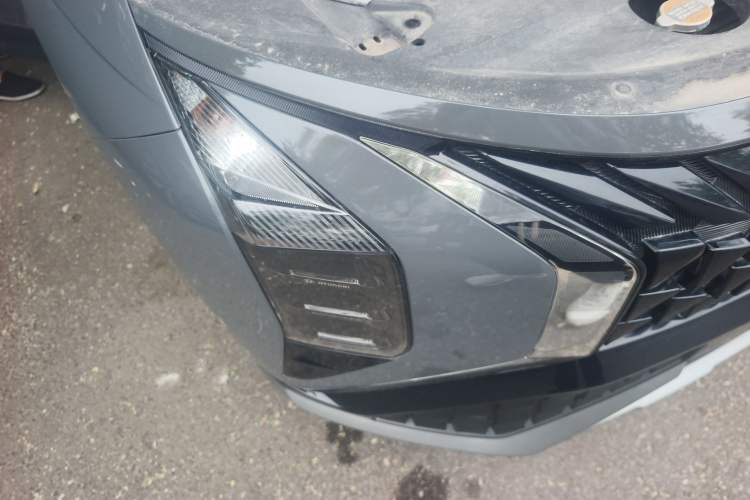 Used Hyundai ix35 2023 Musso 2.0L Prestige LUX Edition Right Front Headlight