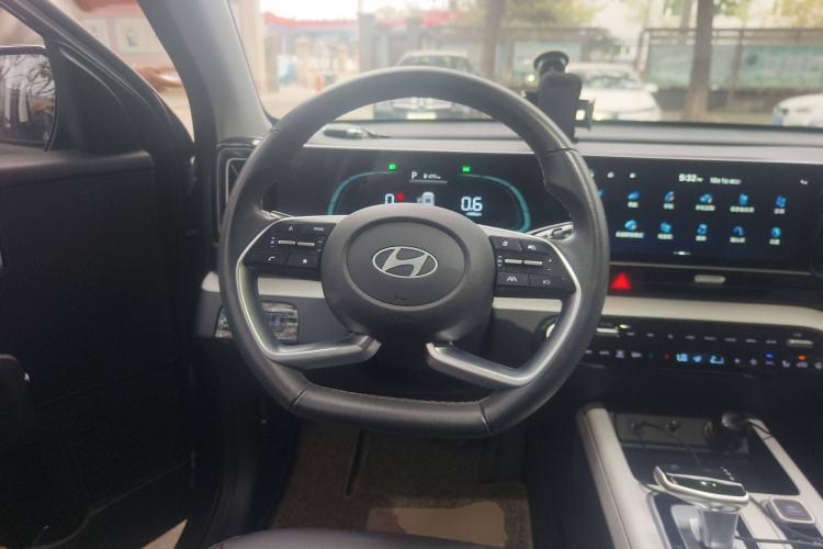 Used Hyundai ix35 2023 Musso 2.0L Prestige LUX Edition Steering Wheel